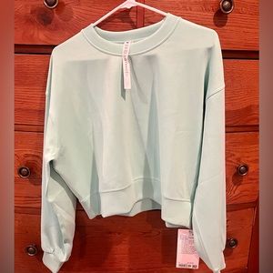 Lululemon perfectly oversized crop crew. New with tags